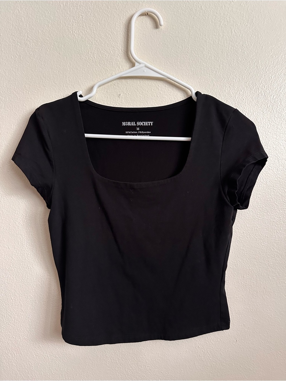 Black Scoop Neck Short Sleeve Top